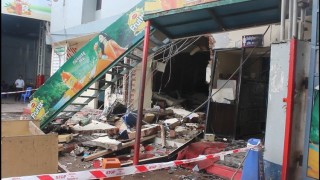 ঘোড়াশালে প্রাণ ফুড কোম্পানীতে গ্যাস লাইন বিস্ফোরণ থেকে অগ্নিকাণ্ড আহত ৫