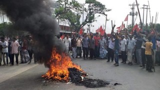 মজুরী কমিশন বাস্তবায়নের দাবী: নরসিংদীর দুই জুটমিলে ৭২ঘন্টার শ্রমিক ধর্মঘট