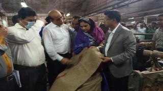 রাষ্ট্রায়ত্ত পাটকলগুলোর লোকসানের কারণ খতিয়ে দেখা হচ্ছে : বস্ত্র ও পাট মন্ত্রী