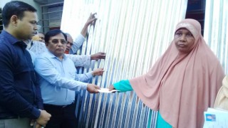 শিবপুরে দুস্থদের মাঝে ঢেউটিন বিতরণ