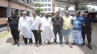 শিশু ধর্ষণের অভিযোগে মসজিদের ইমামসহ ০৬ জন গ্রেফতার শিশু ধর্ষণের অভিযোগে মসজিদের ইমামসহ ০৬ জন গ্রেফতার