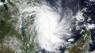 ঘূর্ণিঝড় আটকাতে পরমাণু বোমা!