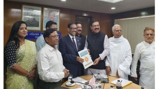 সড়ক পরিবহন আইন বাস্তবায়নে সরকার আন্তরিক: সেতুমন্ত্রী