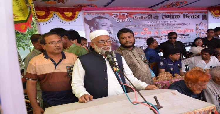 খুনীরা যেনো আবার মাথাচাড়া দিয়ে উঠতে না পারে: গৃহায়ন ও গণপূর্ত মন্ত্রী খুনীরা যেনো আবার মাথাচাড়া দিয়ে উঠতে না পারে: গৃহায়ন ও গণপূর্ত মন্ত্রী