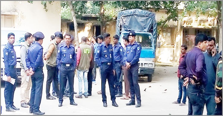 মেহেরপুরে বোমা আতঙ্কের অবসান! মেহেরপুরে বোমা আতঙ্কের অবসান!