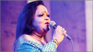 বিজয় দিবস উপলক্ষে সাবিনা ইয়াসমিনের গান