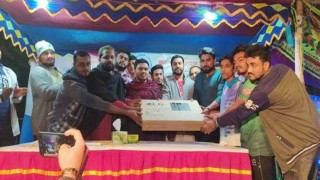 হাতিরদিয়ায় ব্যাডমিন্টন ফাইনাল টুর্ণামেন্ট অনুষ্ঠিত 