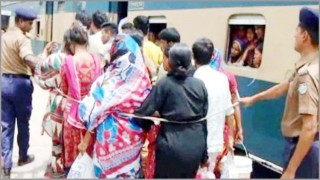 বিনা টিকিটে রেল ভ্রমন: ভৈরবে ১ লাখ টাকা জরিমানা আদায়