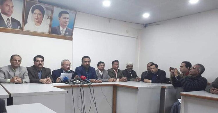 খালেদা জিয়ার ওপর রীতিমত চিকিৎসা সন্ত্রাস চলছে: রিজভী খালেদা জিয়ার ওপর রীতিমত চিকিৎসা সন্ত্রাস চলছে: রিজভী