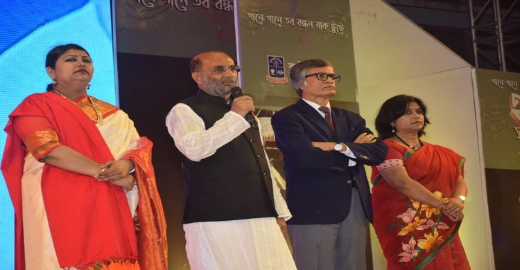 জঙ্গীবাদ ও সাম্প্রদায়িকতা রুখতে হলে সুস্থ সংস্কৃতি চর্চার বিকল্প নেই: গণপূর্ত মন্ত্রী জঙ্গীবাদ ও সাম্প্রদায়িকতা রুখতে হলে সুস্থ সংস্কৃতি চর্চার বিকল্প নেই: গণপূর্ত মন্ত্রী