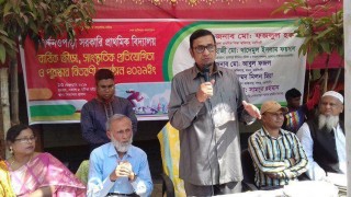 লেখাপড়ার পাশাপাশি খেলাধুলায় গুরুত্বারোপ করতে হবে