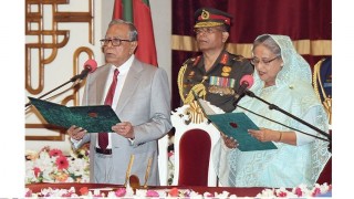 প্রধানমন্ত্রী শেখ হাসিনা চতুর্থবারের মত  শপথ নিলেন