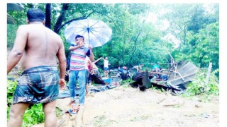 বৃষ্টিতে পাহাড় ধসে নিহত ২ বৃষ্টিতে পাহাড় ধসে নিহত ২
