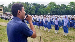 পলাশে গুজব প্রতিরোধে শিক্ষার্থীদের নিয়ে সচেতন সভা