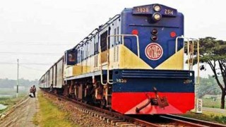 গাজীপুরে বিকল ট্রাকে ট্রেনের ধাক্কায় নিহত ২   গাজীপুরে বিকল ট্রাকে ট্রেনের ধাক্কায় নিহত ২