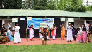 নরসিংদী সিটি কলেজে ‘আলোর পথযাত্রী’র মঞ্চায়ন