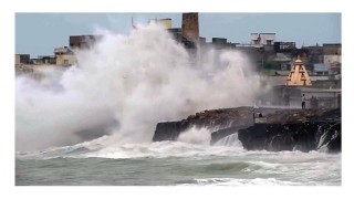 ঘূর্ণিঝড় ‘বায়ুর’ প্রভাবে গুজরাটে নিহত ৬