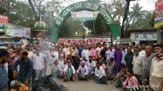 মজুরী কমিশন বাস্তবায়নের দাবী: নরসিংদীর দুই জুটমিলে ২৪ ঘন্টার শ্রমিক ধর্মঘট