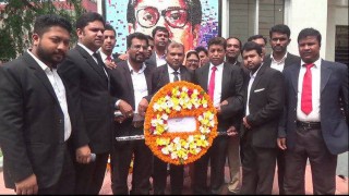 নরসিংদীতে বঙ্গবন্ধুর প্রতিকৃতিতে পুষ্পস্তবক অর্পণ, আনন্দ র‌্যালী