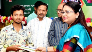উন্নয়ন মেলায় নরসিংদী জেলা প্রশাসনের “জব কর্নার”: চাকুরি পেলেন আরো ৫০ জন উন্নয়ন মেলায় নরসিংদী জেলা প্রশাসনের “জব কর্নার”: চাকুরি পেলেন আরো ৫০ জন