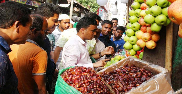 মাধবদীতে ভ্রাম্যমান আদালতের অভিযানে জরিমানা আদায় মাধবদীতে ভ্রাম্যমান আদালতের অভিযানে জরিমানা আদায়