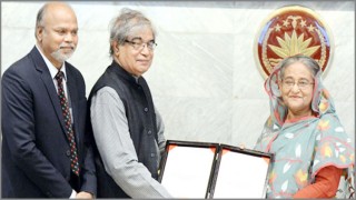 আইটিইউ টেলিকম ওয়ার্ল্ড পুরস্কার গ্রহণ করলেন প্রধানমন্ত্রী আইটিইউ টেলিকম ওয়ার্ল্ড পুরস্কার গ্রহণ করলেন প্রধানমন্ত্রী