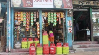পলাশে যত্রতত্র বিক্রি হচ্ছে এলপি গ্যাস, দুর্ঘটনার আশঙ্কা পলাশে যত্রতত্র বিক্রি হচ্ছে এলপি গ্যাস, দুর্ঘটনার আশঙ্কা