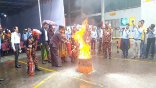 ঘোড়াশালে অগ্নিনির্বাপন বিষয়ক মহড়া অনুষ্ঠিত ঘোড়াশালে অগ্নিনির্বাপন বিষয়ক মহড়া অনুষ্ঠিত