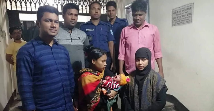 মেরিস্টোপস ক্লিনিক থেকে চুরি হওয়া নবজাতক উদ্ধার মেরিস্টোপস ক্লিনিক থেকে চুরি হওয়া নবজাতক উদ্ধার