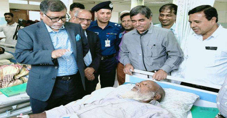 চিকিৎসকরা কর্মস্থলে উপস্থিত না থাকলে আইনগত ব্যবস্থা: স্বাস্থ্যমন্ত্রী চিকিৎসকরা কর্মস্থলে উপস্থিত না থাকলে আইনগত ব্যবস্থা: স্বাস্থ্যমন্ত্রী