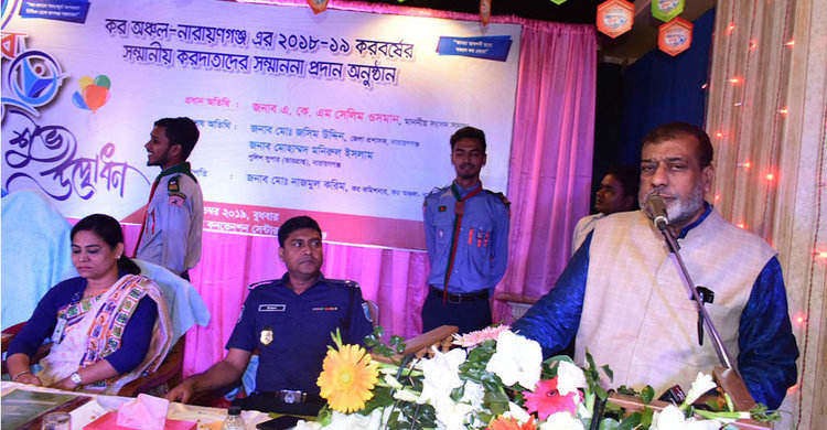 এসপি হারুনকে ভীষণভাবে পছন্দ করতেন সেলিম ওসমান এসপি হারুনকে ভীষণভাবে পছন্দ করতেন সেলিম ওসমান