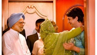 শেখ হাসিনাজির কাছ থেকে প্রতীক্ষিত আলিঙ্গন পেলাম: প্রিয়াংকা গান্ধী