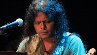 আইয়ুব বাচ্চুর প্রতি শ্রদ্ধায় জন্মদিন পালন করেননি জেমস আইয়ুব বাচ্চুর প্রতি শ্রদ্ধায় জন্মদিন পালন করেননি জেমস