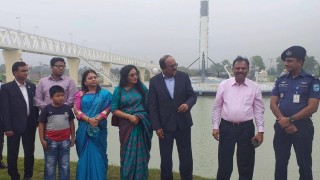 ড্রিম হলিডে পার্কে বঙ্গবন্ধু স্যাটেলাইট ও পদ্মাসেতুুর রেপ্লিকা উদ্বোধন ড্রিম হলিডে পার্কে বঙ্গবন্ধু স্যাটেলাইট ও পদ্মাসেতুুর রেপ্লিকা উদ্বোধন