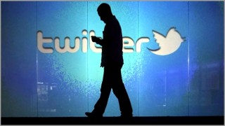 টুইটারে রাজনৈতিক বিজ্ঞাপন নিষিদ্ধের ঘোষণা