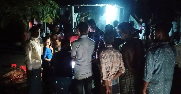নরসিংদীতে পাওনা টাকা চাওয়ায় ইজিবাইক চালককে কুপিয়ে হত্যা নরসিংদীতে পাওনা টাকা চাওয়ায় ইজিবাইক চালককে কুপিয়ে হত্যা