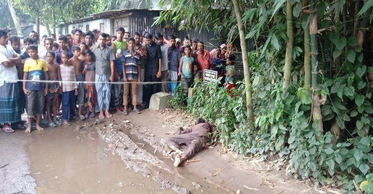 রায়পুরায় স্ত্রীকে জোরপূর্বক উঠিয়ে আনতে গিয়ে ছুরিকাঘাতে ব্যবসায়ী নিহত রায়পুরায় স্ত্রীকে জোরপূর্বক উঠিয়ে আনতে গিয়ে ছুরিকাঘাতে ব্যবসায়ী নিহত