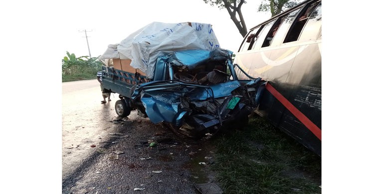 বেলাবতে পিকআপ ও বাসের মুখোমুখি সংঘর্ষে ২ জন নিহত বেলাবতে পিকআপ ও বাসের মুখোমুখি সংঘর্ষে ২ জন নিহত