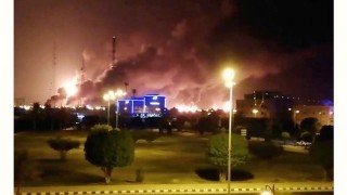 ড্রোন হামলার পর জ্বলছে সৌদির দুই তেল স্থাপনা