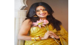ঢাকায় আসছেন ঋতুপর্ণা সেনগুপ্ত