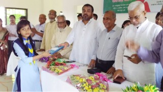 কারারচর মৌলভী তোফাজ্জল হোসেন উচ্চ বিদ্যালয়ে সততা ষ্টোর উদ্বোধন