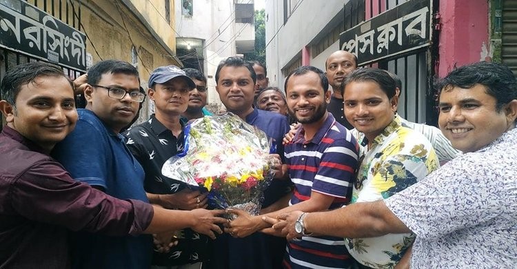 নরসিংদী প্রেসক্লাব নির্বাচনে মাখন সভাপতি, মন্টি সাধারণ সম্পাদক হিসেবে বিজয়ী নরসিংদী প্রেসক্লাব নির্বাচনে মাখন সভাপতি, মন্টি সাধারণ সম্পাদক হিসেবে বিজয়ী