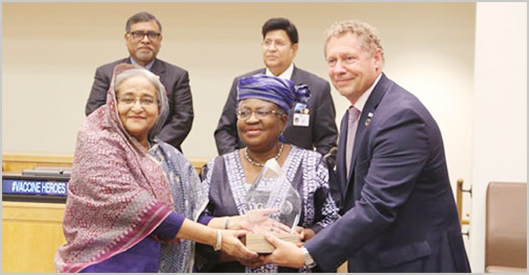 প্রধানমন্ত্রী শেখ হাসিনা ‘ভ্যাকসিন হিরো’ পুরস্কারে ভূষিত প্রধানমন্ত্রী শেখ হাসিনা ‘ভ্যাকসিন হিরো’ পুরস্কারে ভূষিত