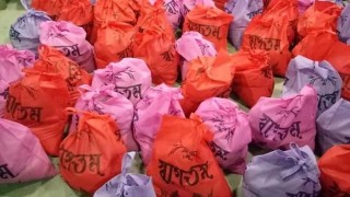 নরসিংদীতে ক্লাবের উদ্যোগে কর্মহীন পরিবারে খাদ্যসামগ্রী বিতরণ