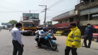 নরসিংদীতে স্বাস্থ্যবিধি মেনে চলতে থানা পুলিশের সমন্বিত অভিযান