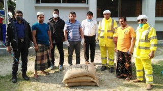 রায়পুরায় হতদরিদ্রের চাল কালোবাজারে বিক্রি, ডিলার ও ক্রেতা আটক