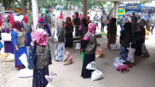 শিবপুরে আনসার ও ভিডিপি সদস্যদের মধ্যে ত্রাণ বিতরণ