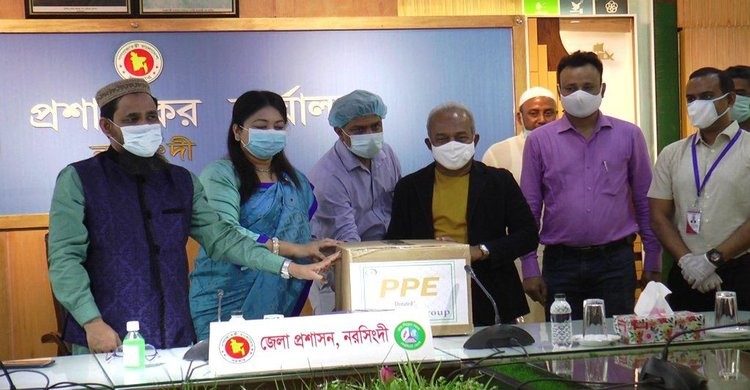 নরসিংদীতে চিকিৎসকদের ৫ হাজার সুরক্ষা পোষাক দিয়েছে মজিদ মোল্লা ফাউন্ডেশন নরসিংদীতে চিকিৎসকদের ৫ হাজার সুরক্ষা পোষাক দিয়েছে মজিদ মোল্লা ফাউন্ডেশন