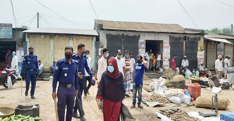করোনাভাইরাস: শিবপুরে ভ্রাম্যমাণ আদালতে ২০ মামলা ও অর্থদণ্ড করোনাভাইরাস: শিবপুরে ভ্রাম্যমাণ আদালতে ২০ মামলা ও অর্থদণ্ড