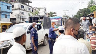 ঘোড়াশাল বাজারে ভ্রাম্যমাণ আদালতের অভিযানে ৭ জনকে জরিমানা